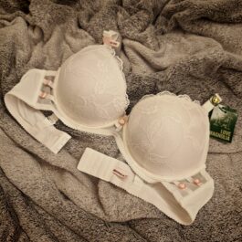 Biustonosz Push-Up Zbierający Efekt Ręki Koronka Śmietankowy