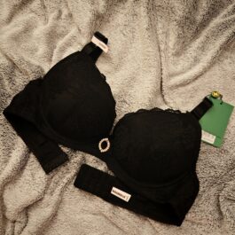 Biustonosz Unoszący Koronkowy MEGA PUSH-UP Efekt Ręki Czarny