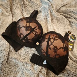 Biustonosz Push-Up Modelujący Efekt Unoszącej Ręki Czarno- Różowy